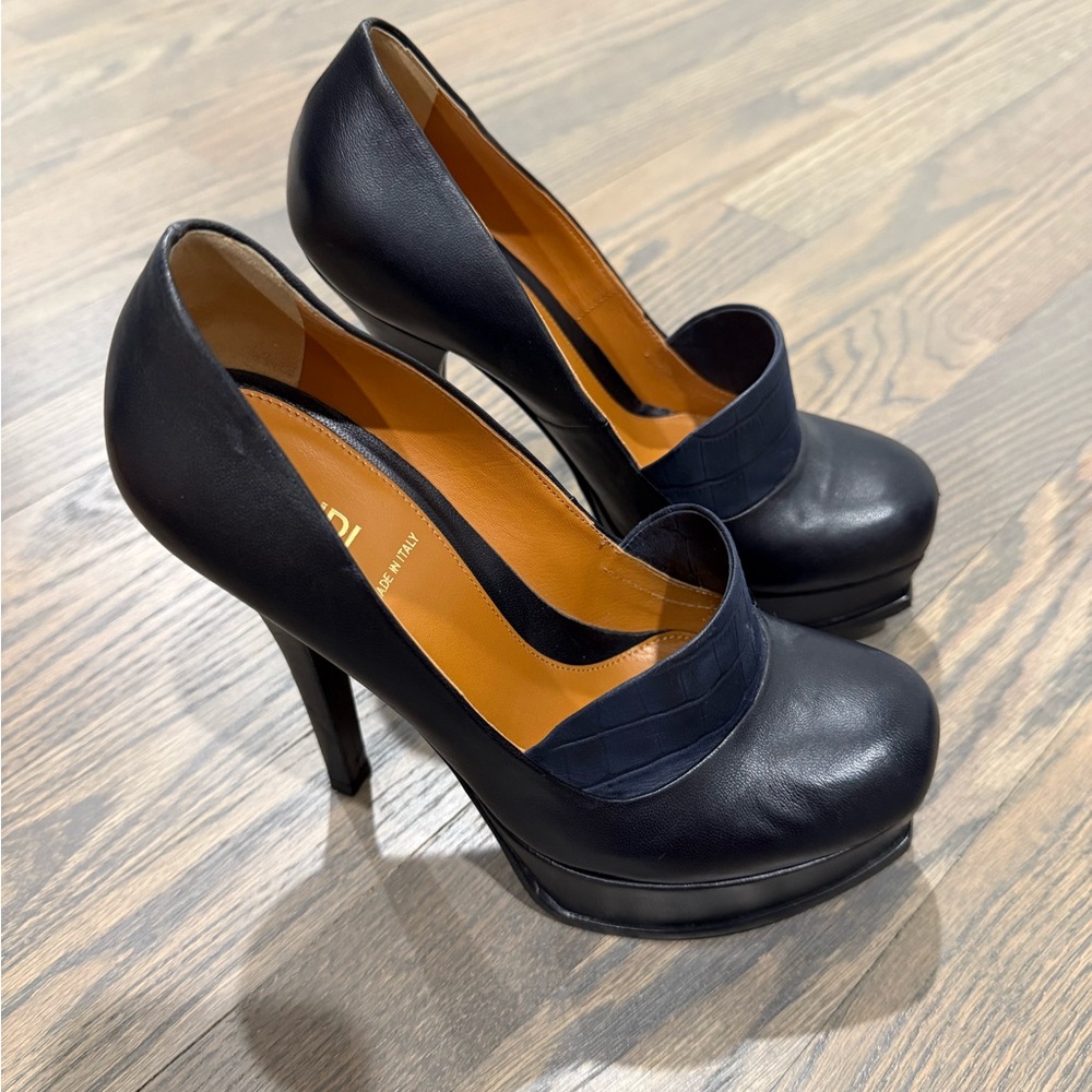 Fendi Navy Blue Platform Leather Heels
